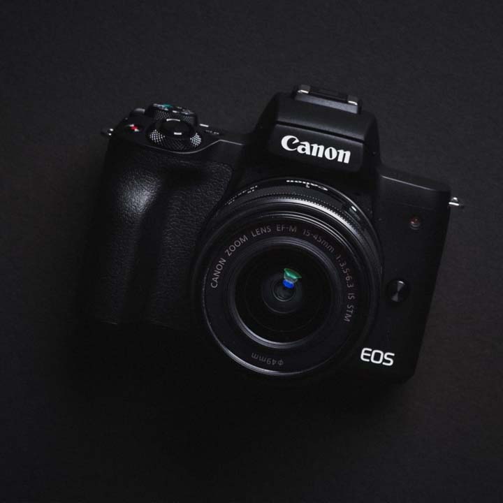 You are currently viewing Canon M50 Review: Compact, Capable, and Perfect for Beginners